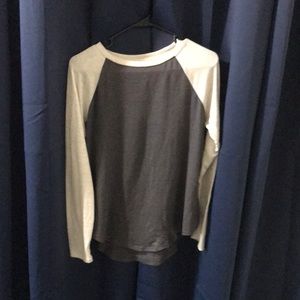 Basic long sleeve shirt